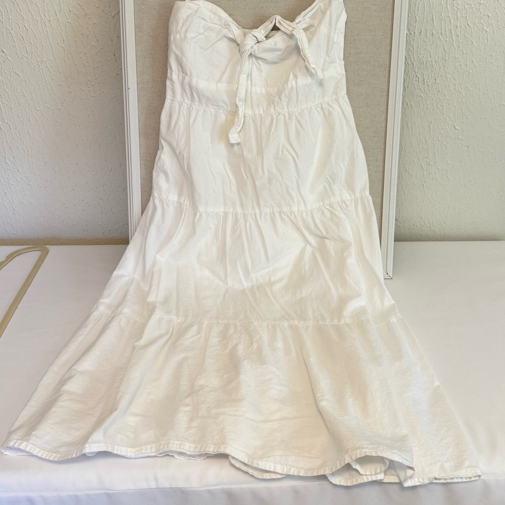 Elegant Strapless White Dress - Picture 6 of 6